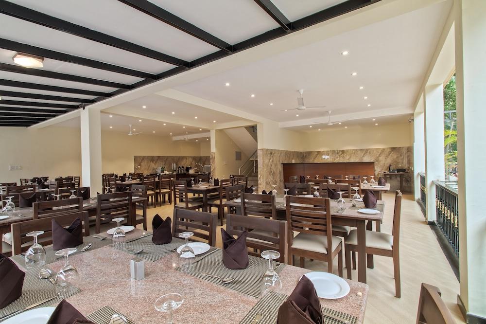 Seashell Suites And Villas- Candolim Goa מראה חיצוני תמונה