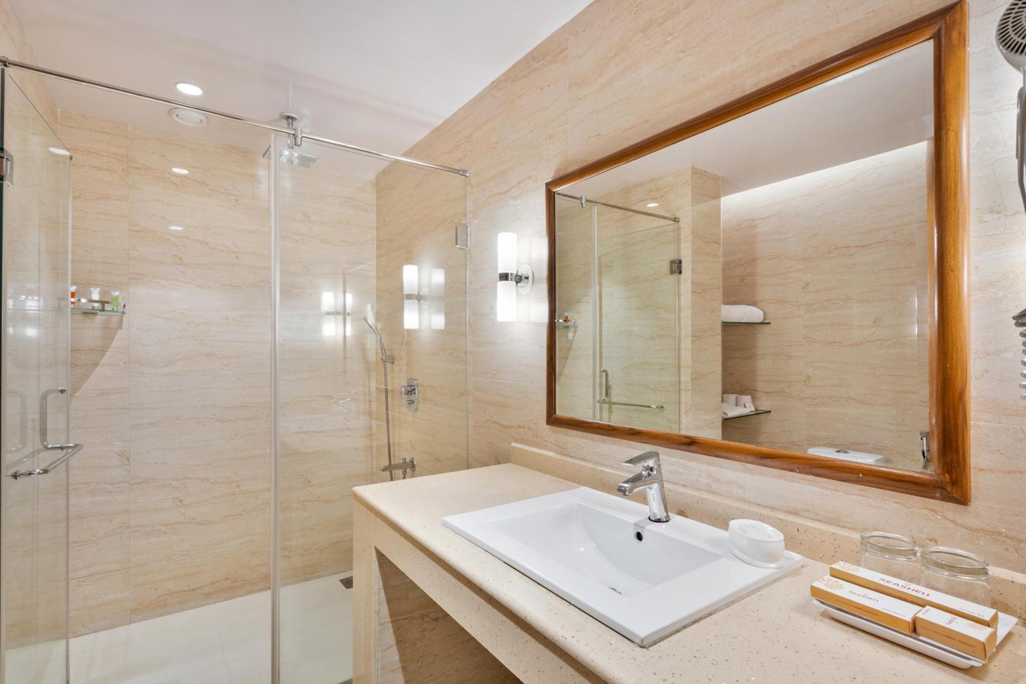 Seashell Suites And Villas- Candolim Goa מראה חיצוני תמונה